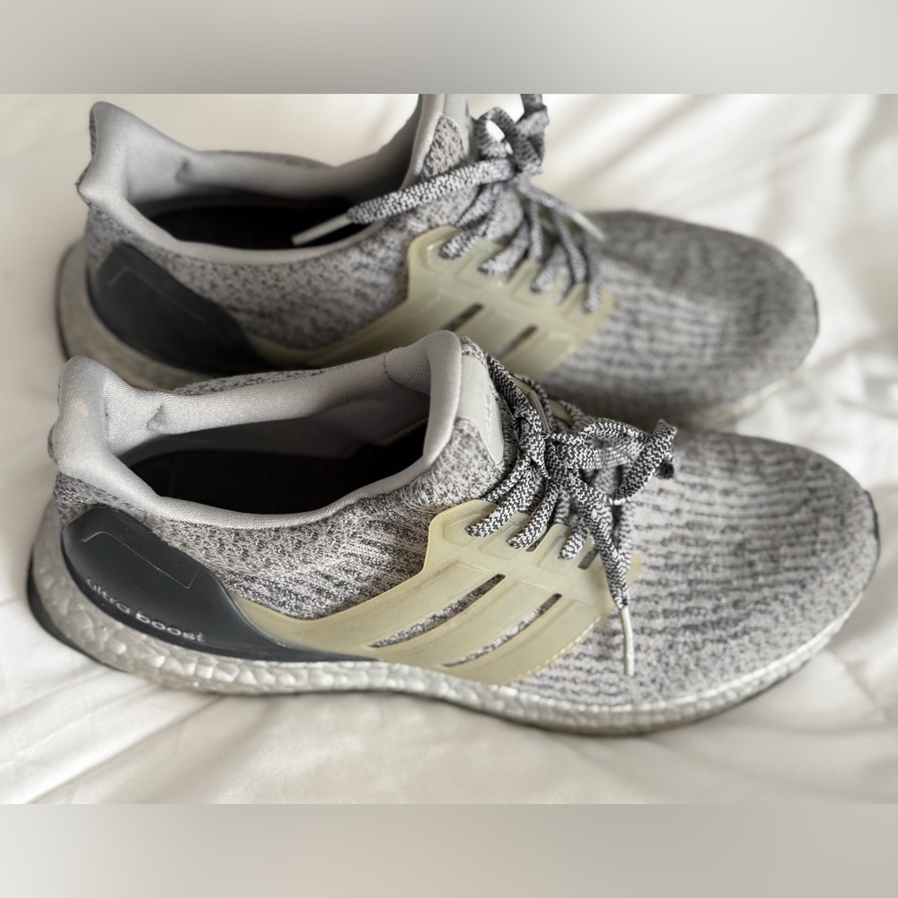 Adidas Ultra Boost - Picture 3 of 4